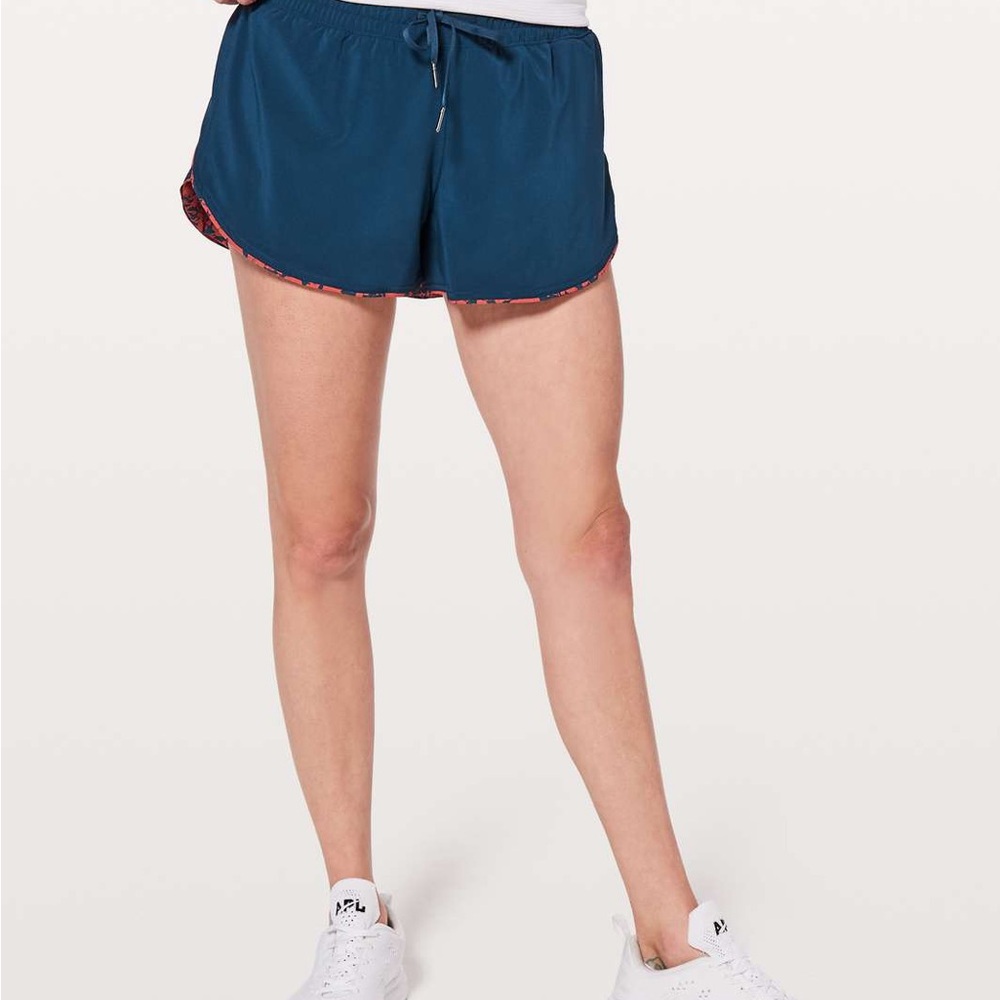 Lululemon Choose A Side Short *3" Onyx Blue/ Efflorescent Dark Canyon Onyx Blue